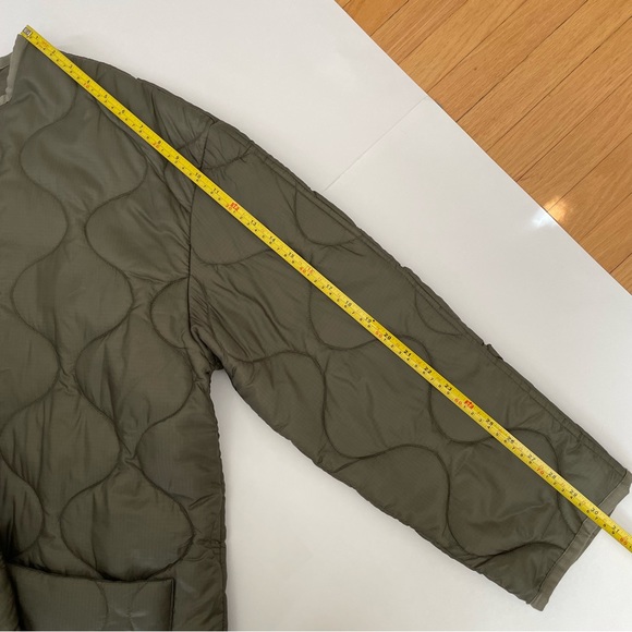 Aritzia Babaton Evergreen Quilted Liner Jacket in Gunmetal Green - Picture 10 of 13